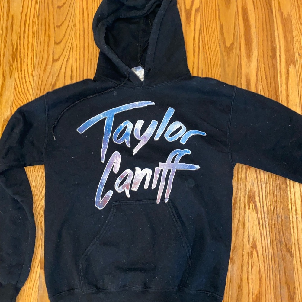 Taylor Caniff hoodie size small